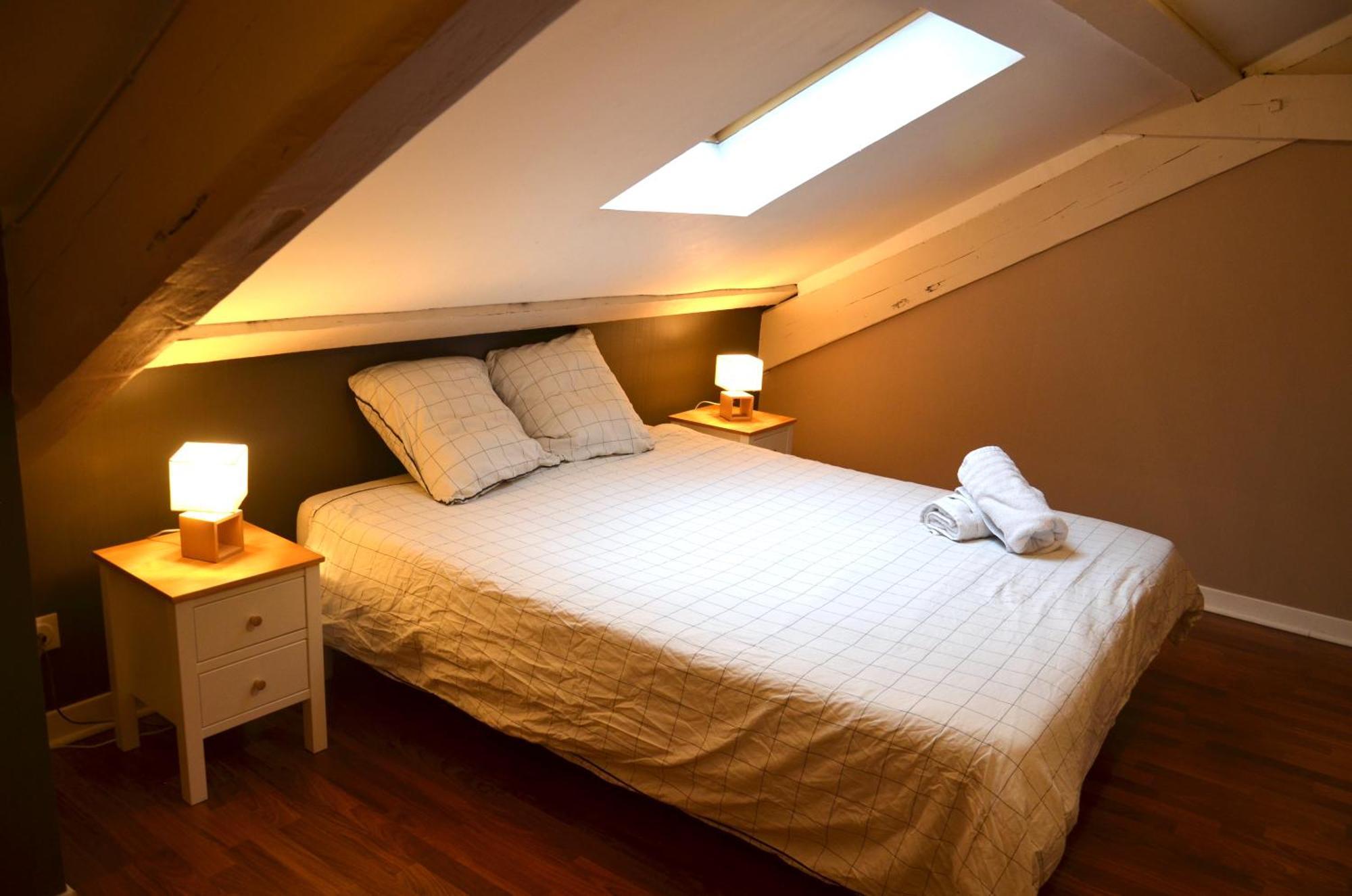 Le Cocon Troyen - 6-8P - 2 Parking Gratuits Apartment Troyes Ngoại thất bức ảnh