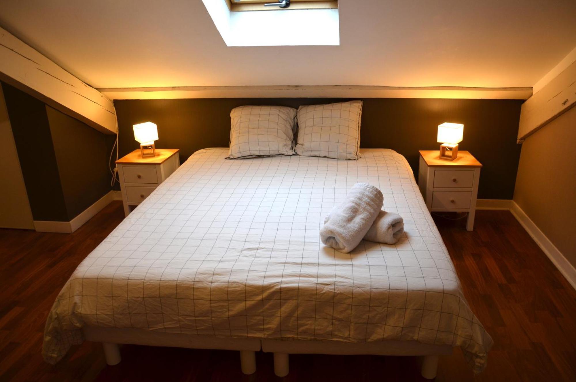 Le Cocon Troyen - 6-8P - 2 Parking Gratuits Apartment Troyes Ngoại thất bức ảnh